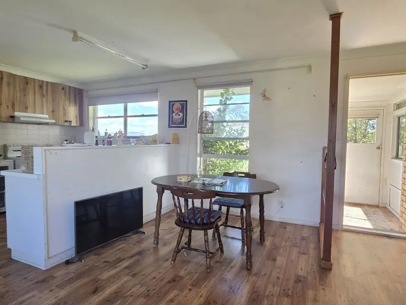 12 Clarke Street, Stanthorpe — photograph 4