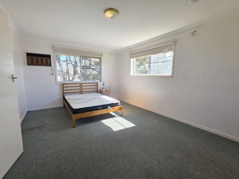 12 Clarke Street, Stanthorpe — photograph 8