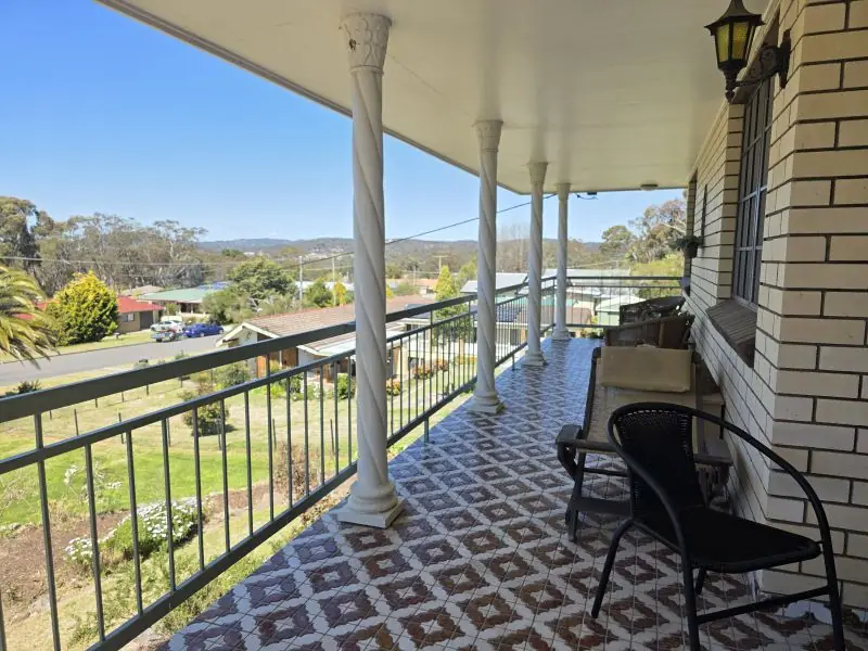 4 Belwood Street, Stanthorpe — photograph 4