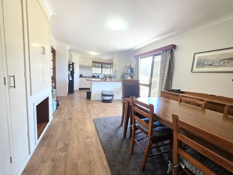 4 Belwood Street, Stanthorpe — photograph 8