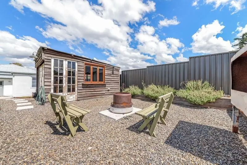 22 Denham St, Stanthorpe — photograph 3