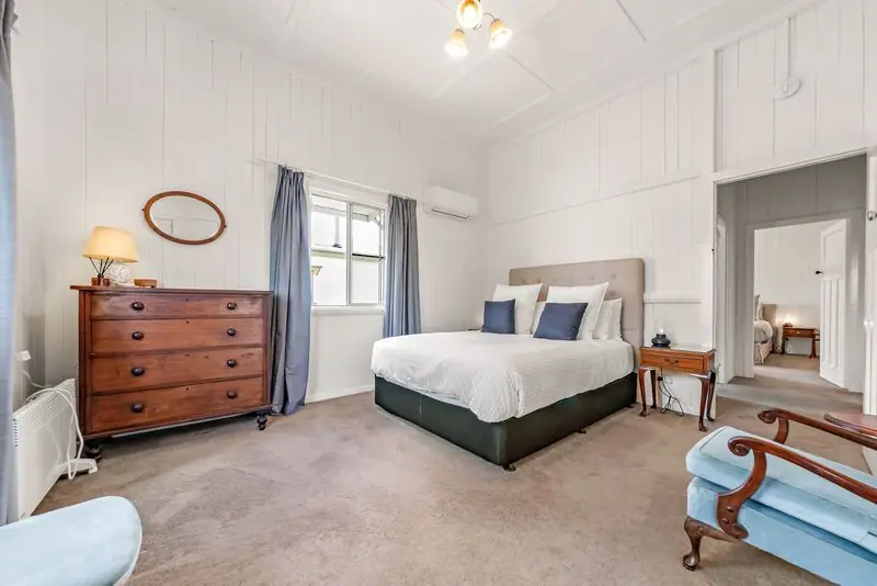 22 Denham St, Stanthorpe — photograph 5