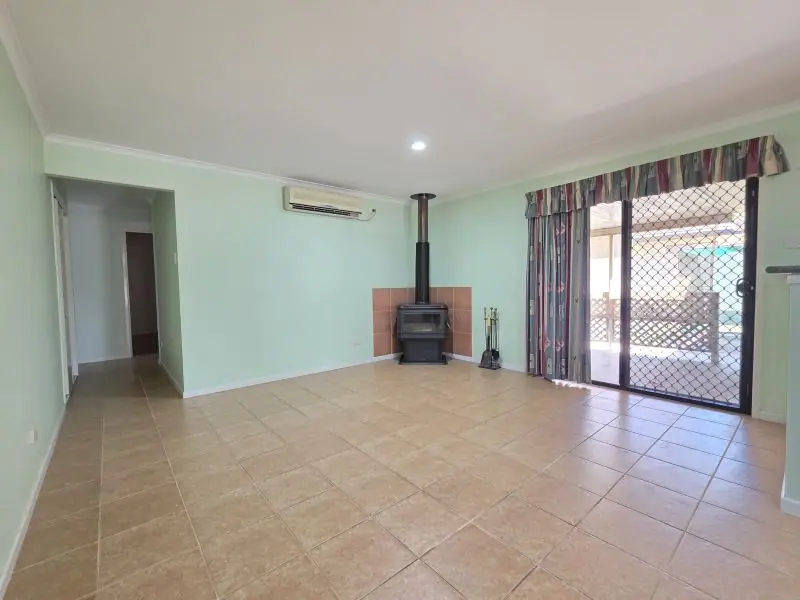 38 Torrisi Terrace, Stanthorpe — photograph 6