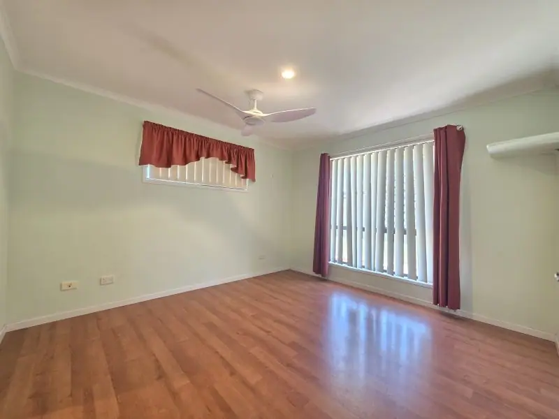 38 Torrisi Terrace, Stanthorpe — photograph 8