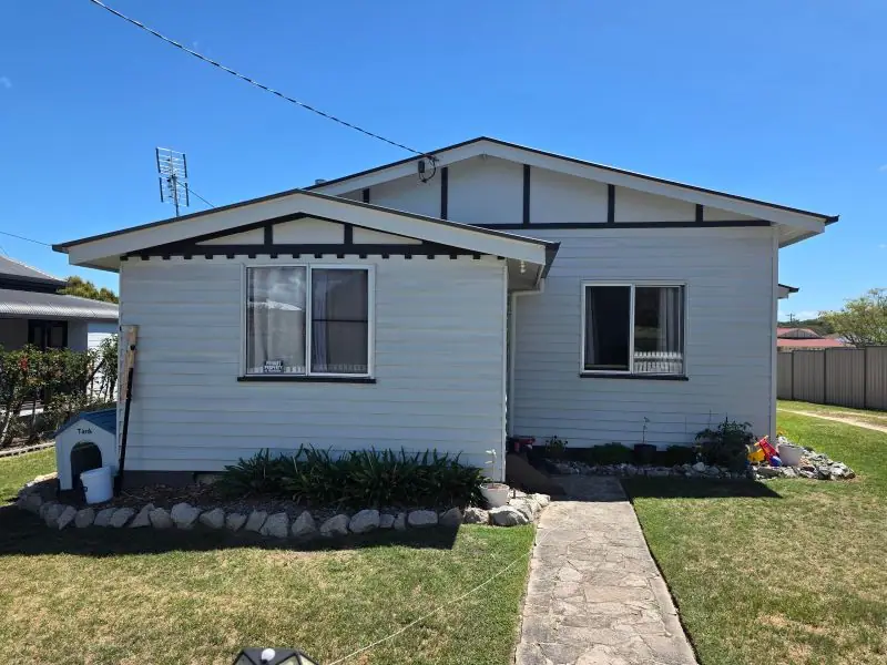 8 Connor Street, Stanthorpe — photograph 3