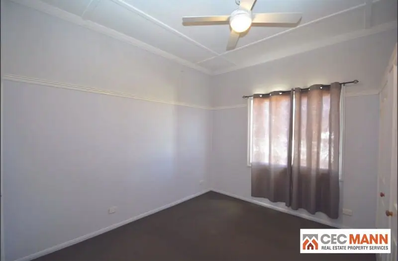 8 Connor Street, Stanthorpe — photograph 8