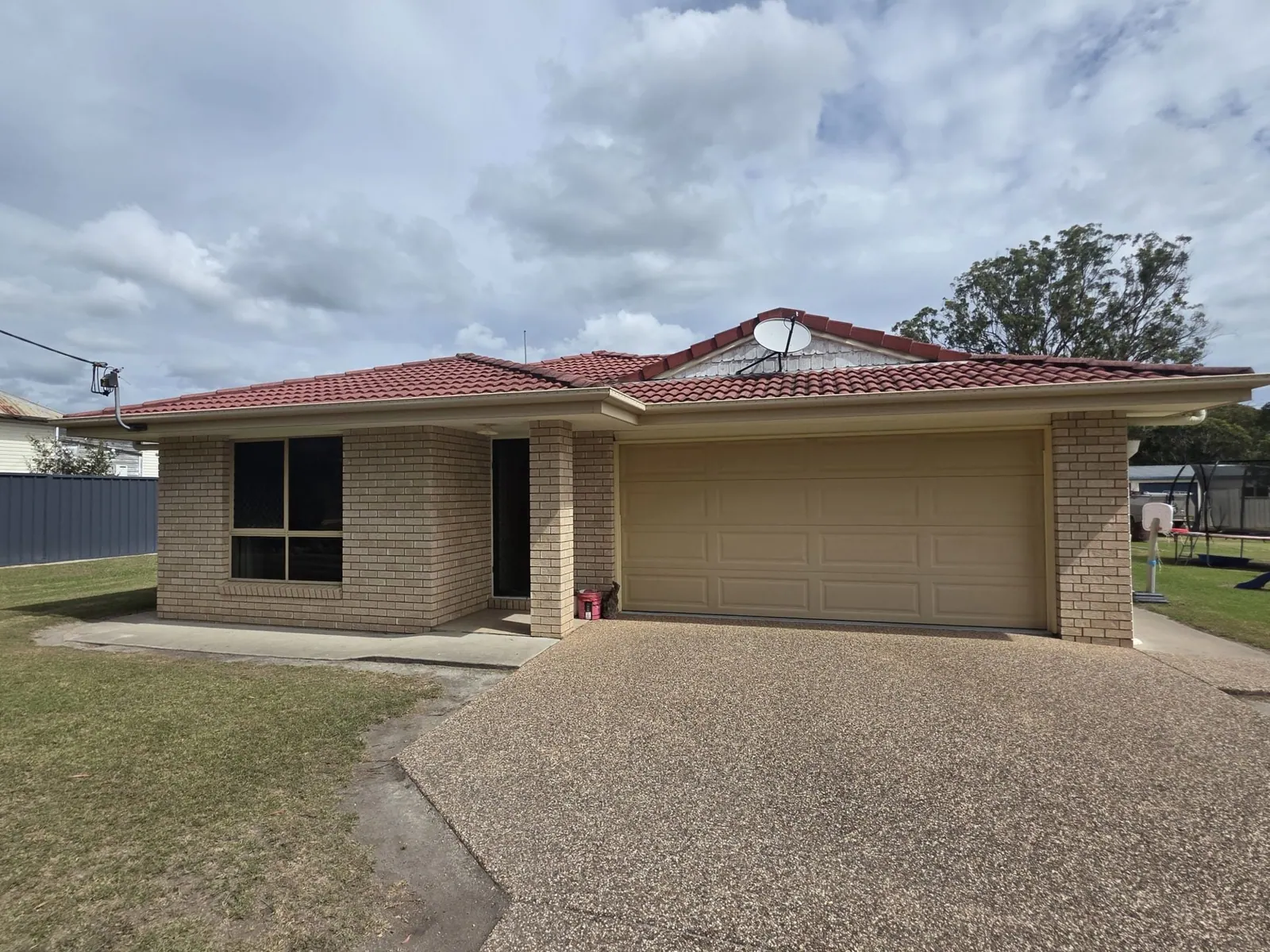 24 Pine Crescent, Dalveen