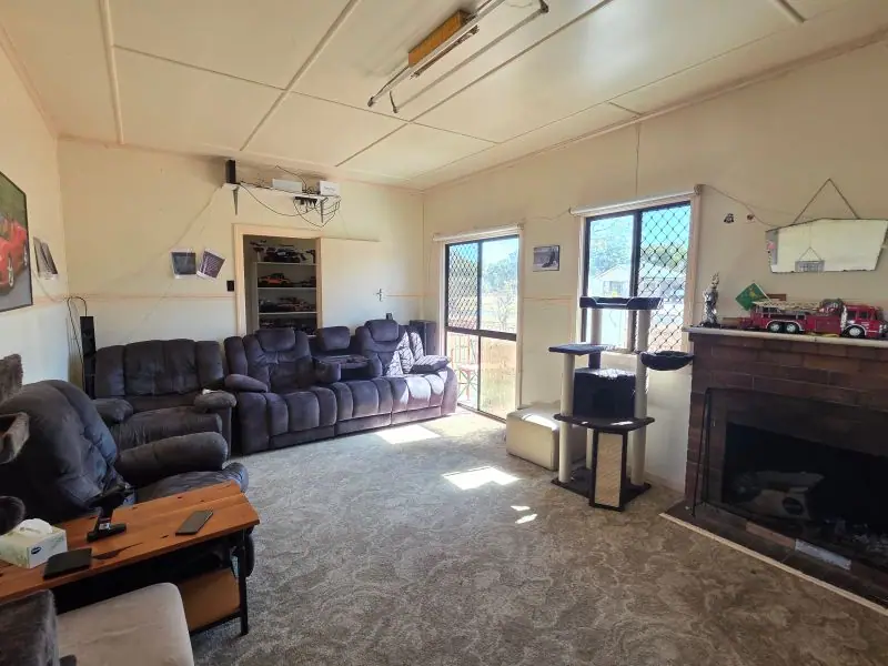 97 College Road, Stanthorpe — photograph 5