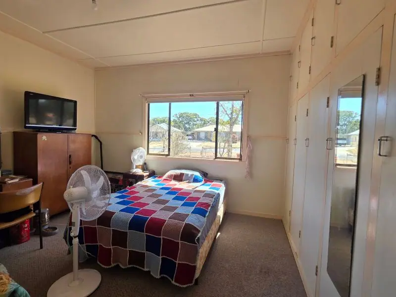 97 College Road, Stanthorpe — photograph 7