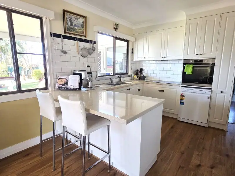 5 Lane Street, Stanthorpe — photograph 8