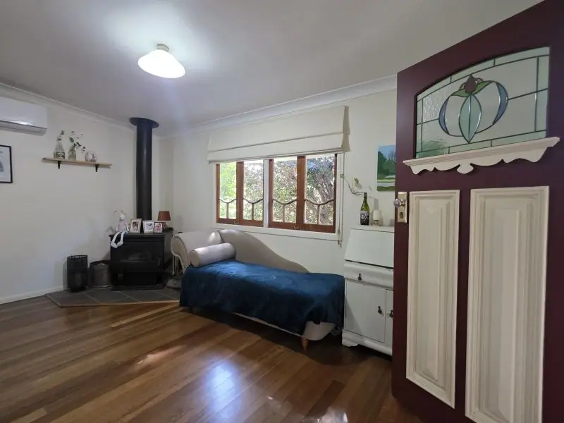 27 Bassel Road, Stanthorpe — photograph 4