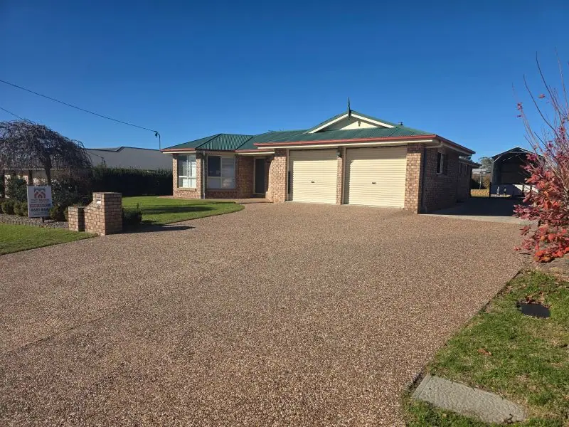 47 Britannia Street, Stanthorpe — photograph 2