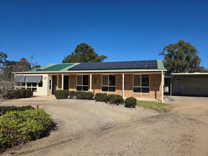 20 Border Road, Applethorpe — photograph 2