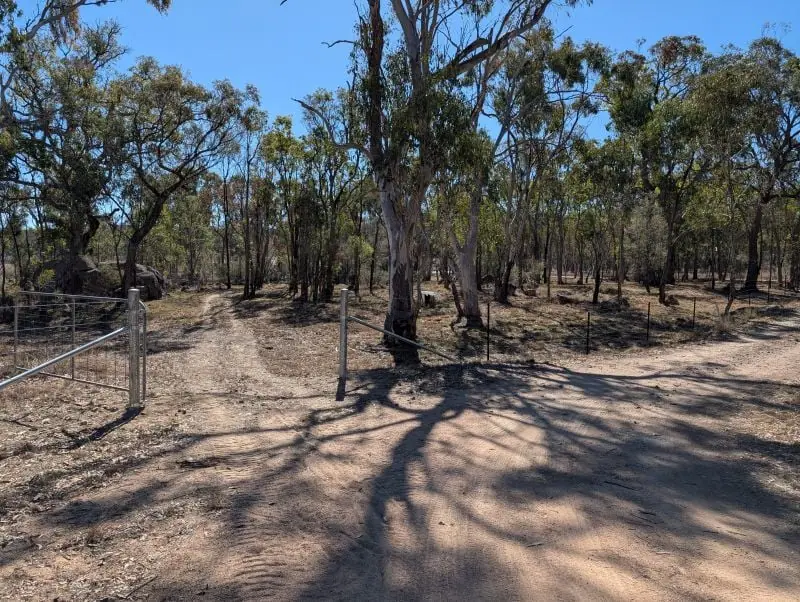 27855 New England Highway, Ballandean — photograph 2